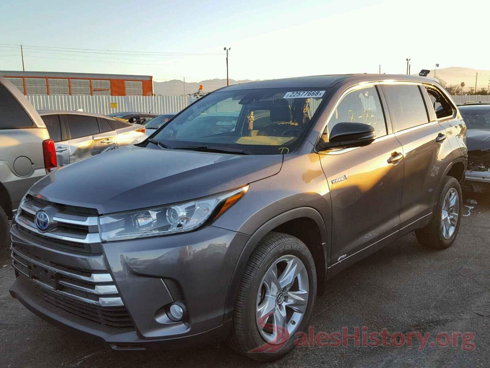 5TDDGRFH3HS025711 2017 TOYOTA HIGHLANDER