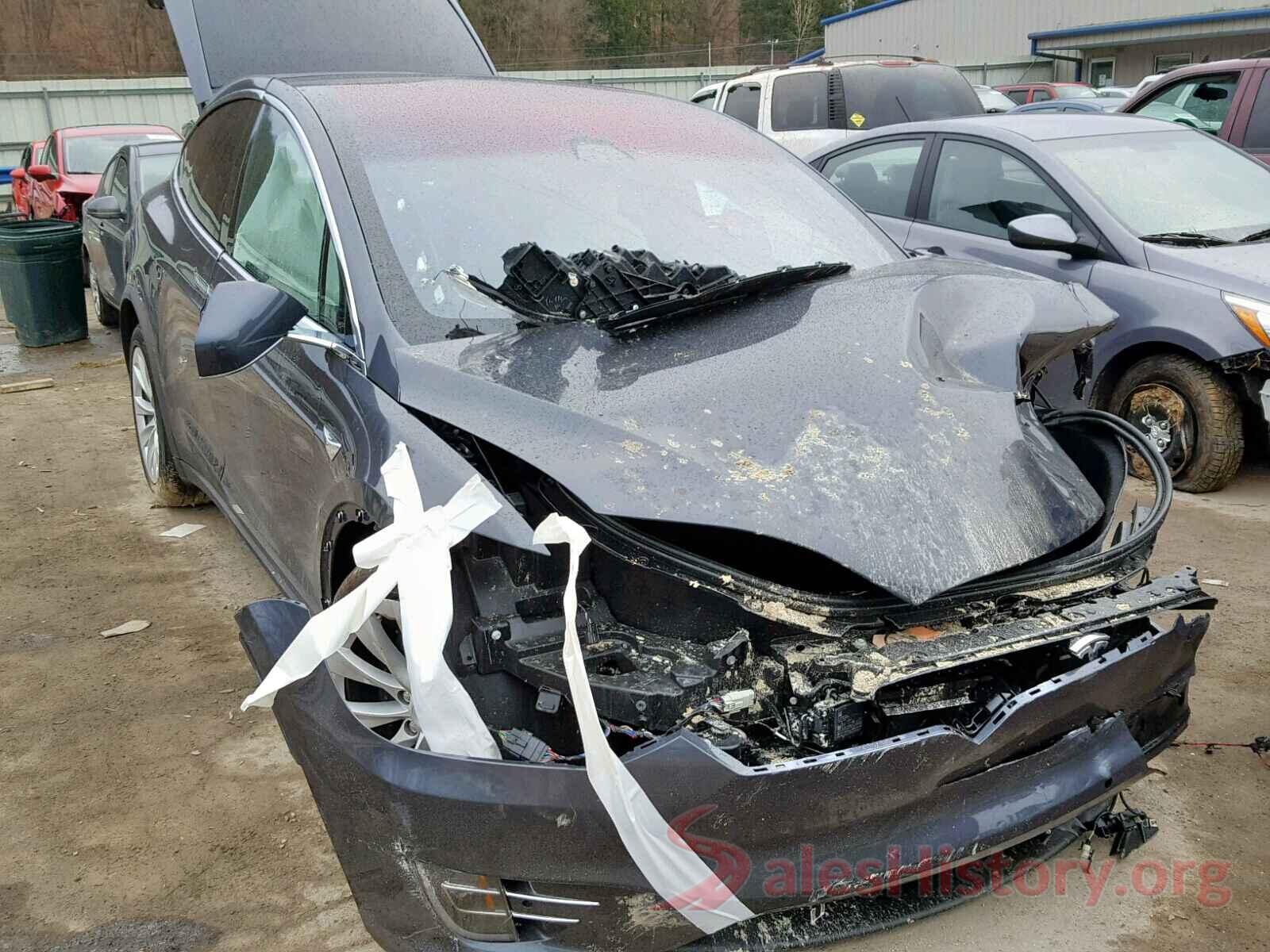 5YJXCDE26JF125711 2018 TESLA MODEL X