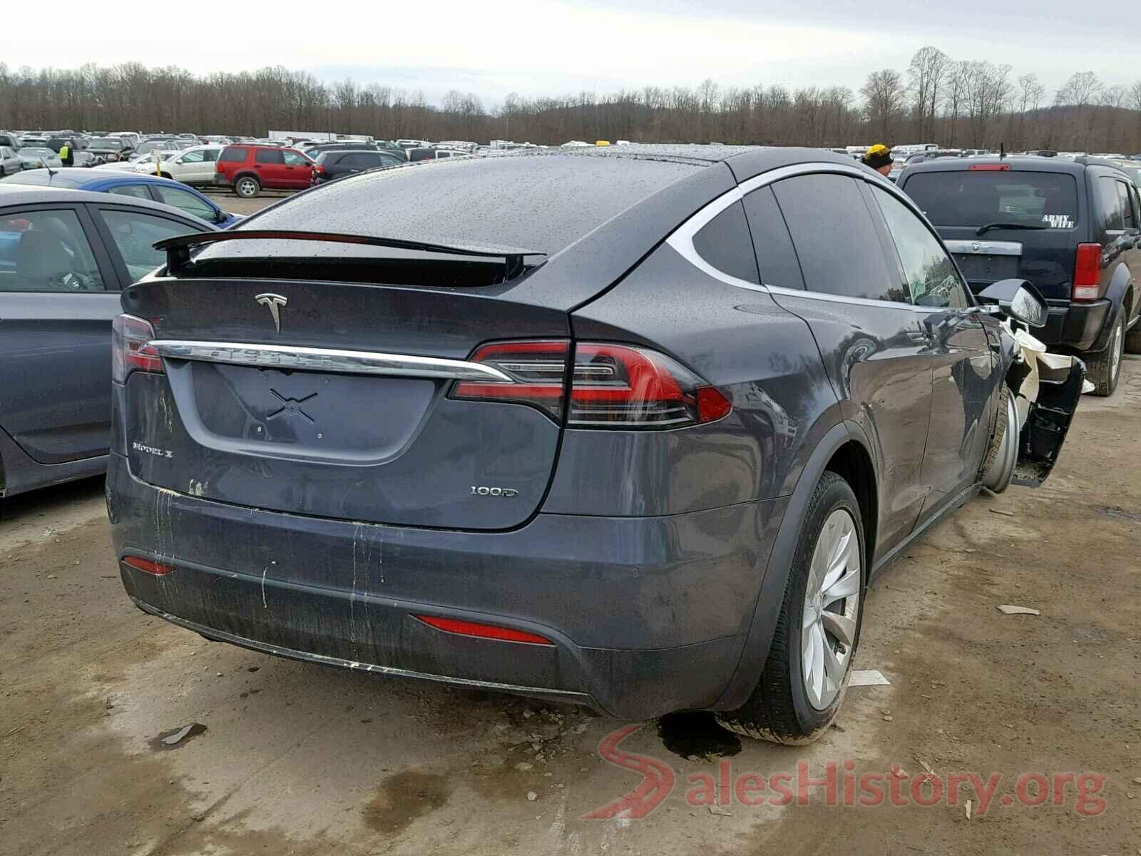 5YJXCDE26JF125711 2018 TESLA MODEL X