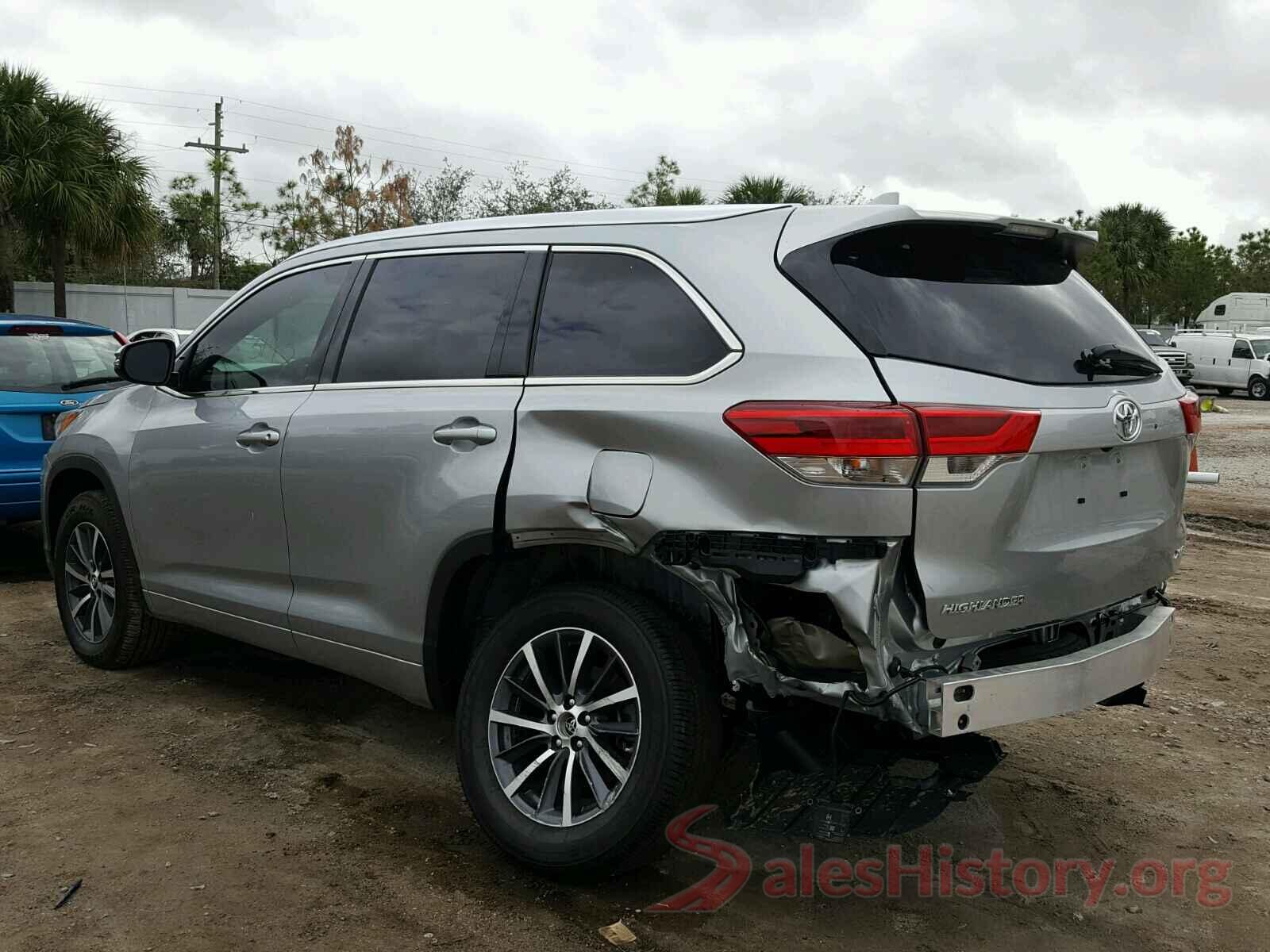 5TDKZRFH0HS524676 2017 TOYOTA HIGHLANDER