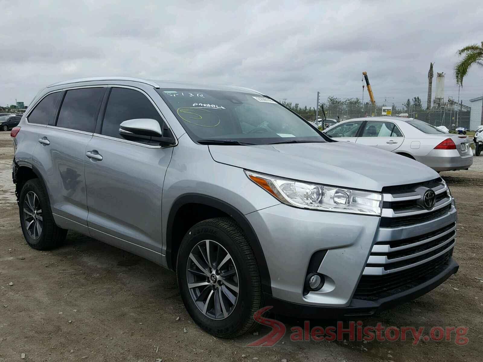 5TDKZRFH0HS524676 2017 TOYOTA HIGHLANDER