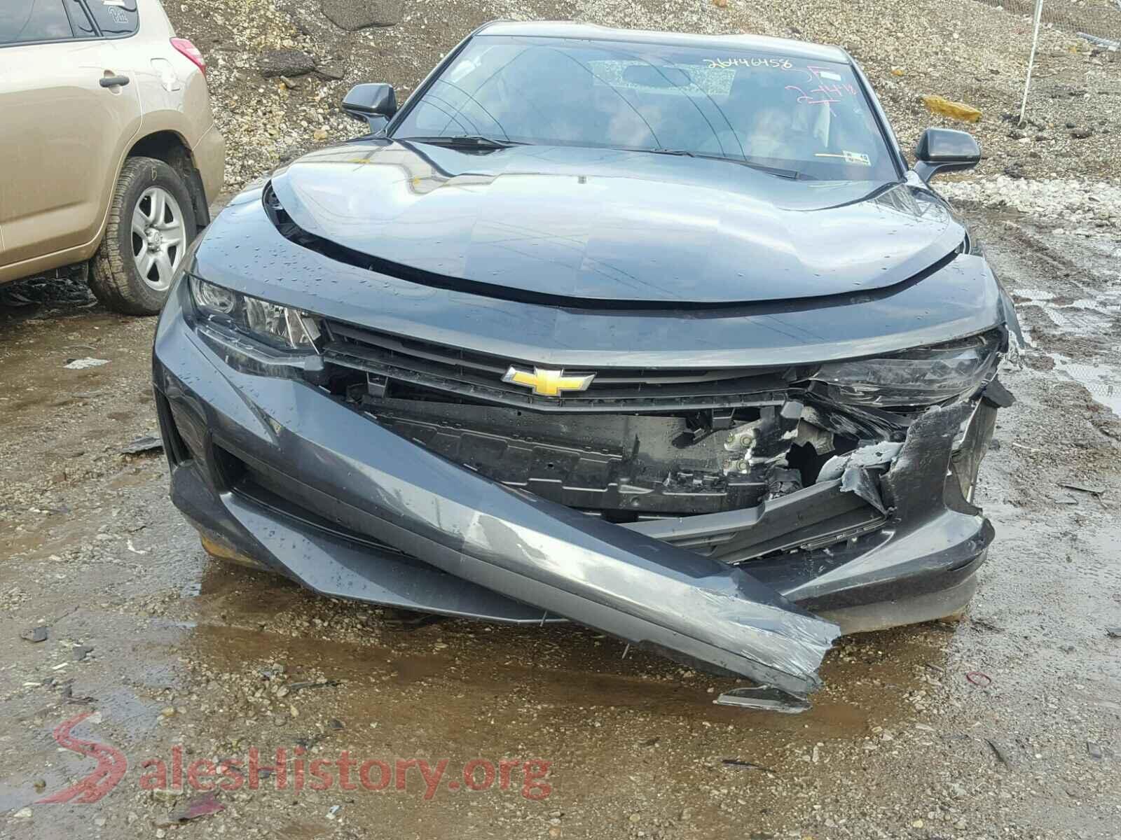 2016 CHEVROLET CAMARO VIN 1G1FB1RX2G0176304, interior center console