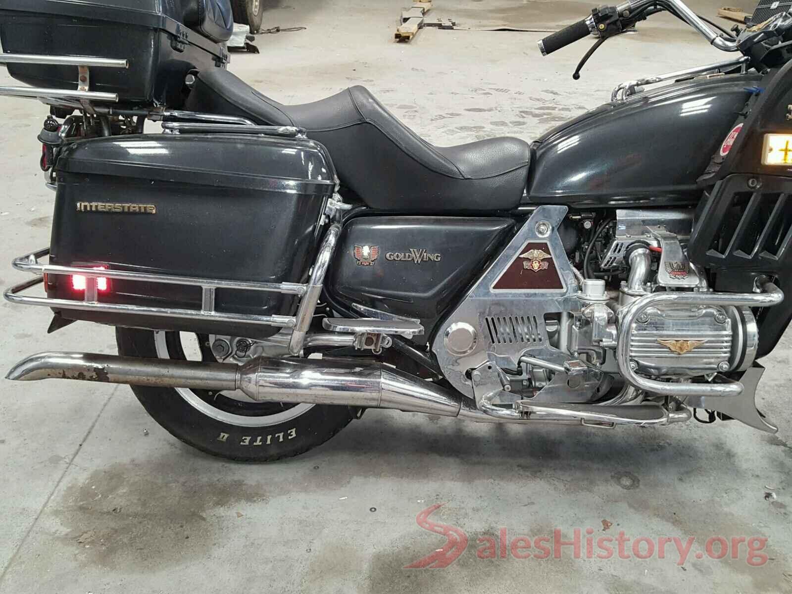 SC021XBA107369 1981 HONDA GL CYCLE