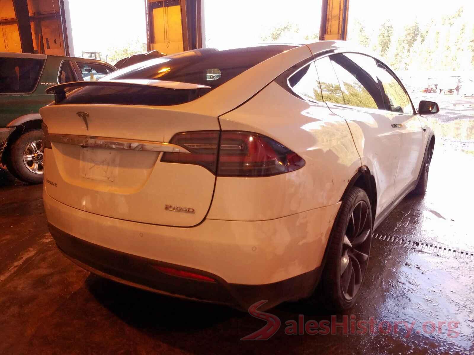 5YJXCAE44HF078608 2017 TESLA MODEL X