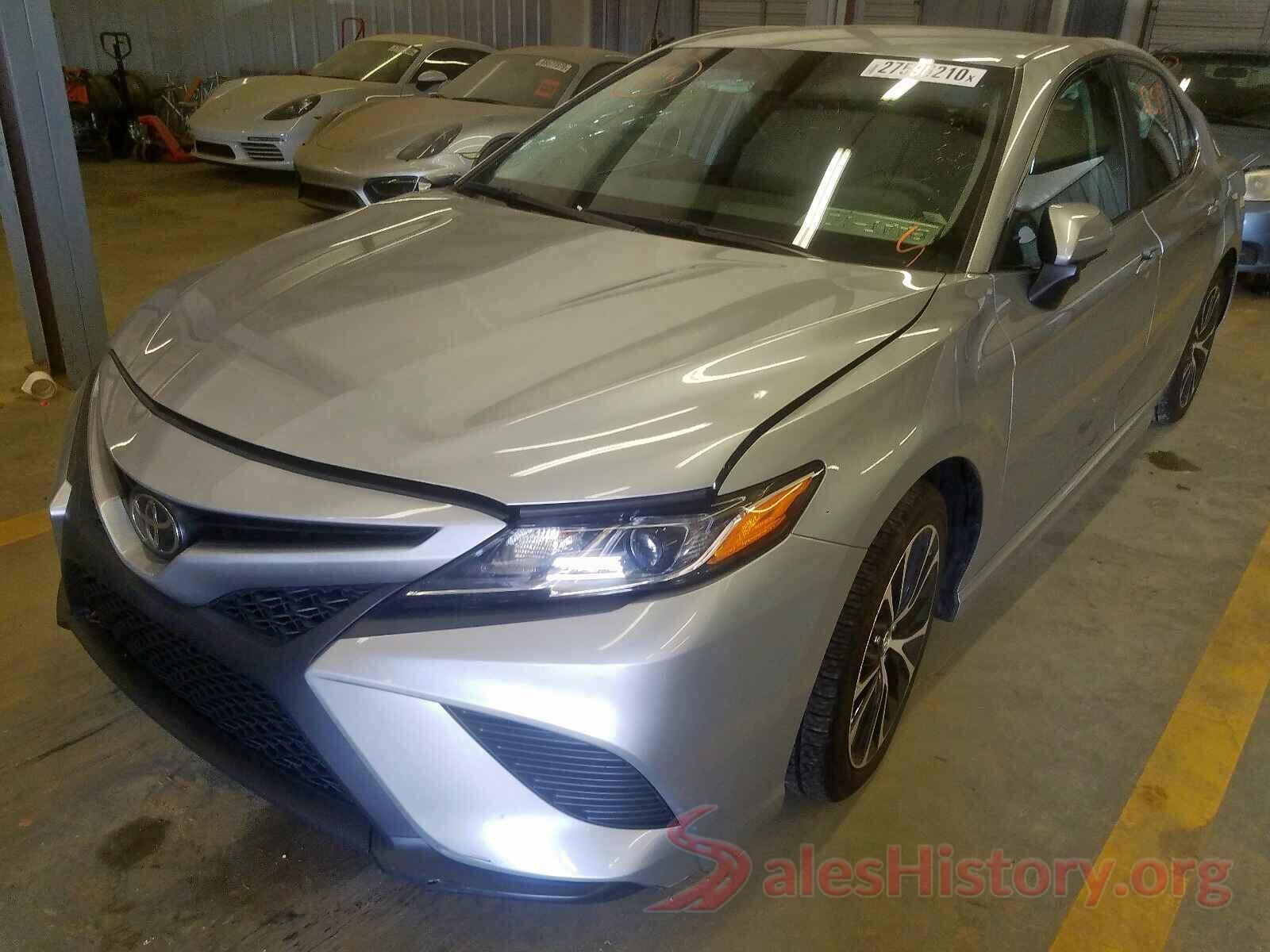 4T1B11HK9JU123156 2018 TOYOTA CAMRY