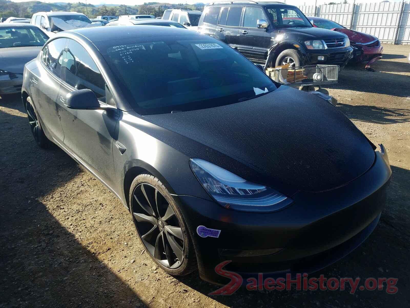 5YJ3E1EB1JF083228 2018 TESLA MODEL 3