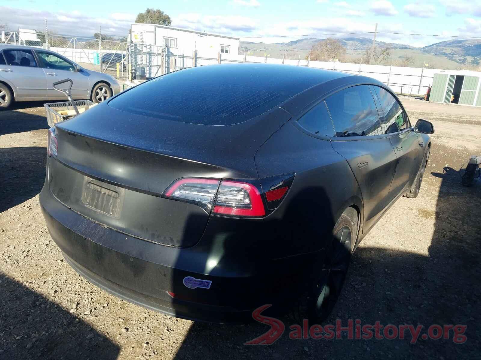 5YJ3E1EB1JF083228 2018 TESLA MODEL 3