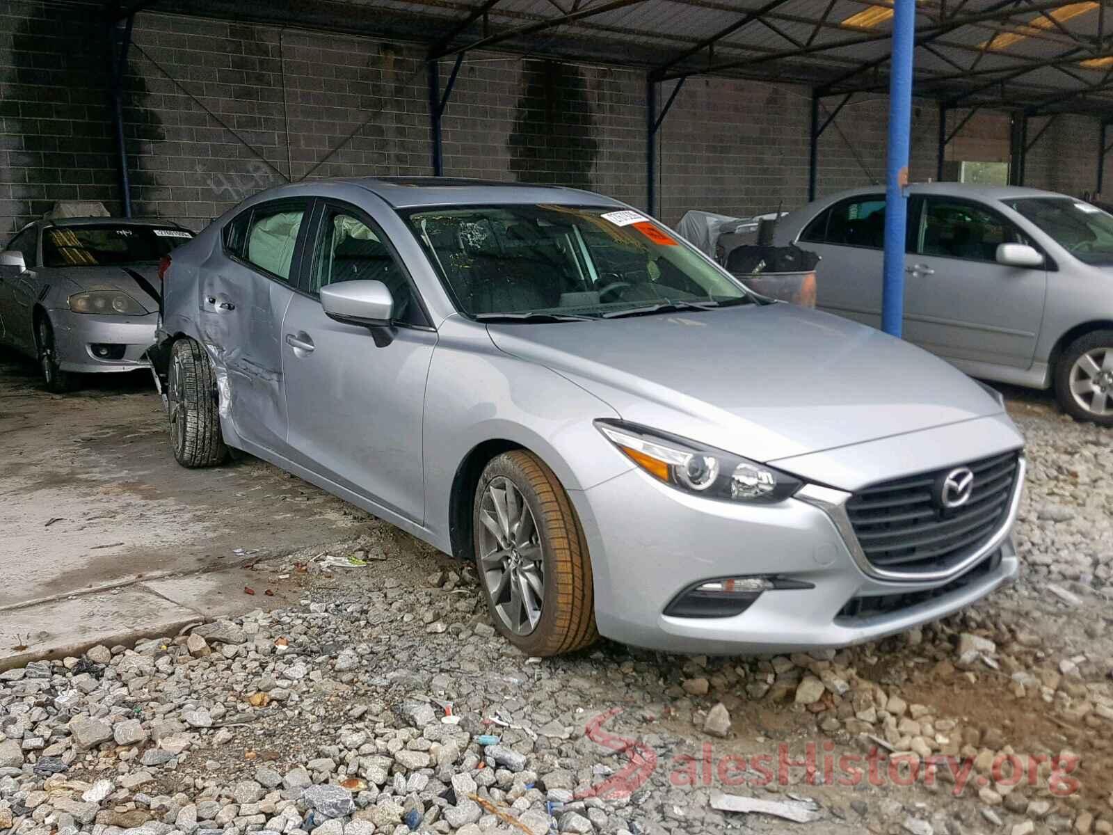 3MZBN1V3XJM261778 2018 MAZDA 3