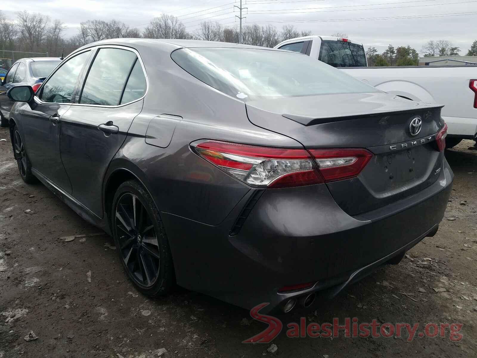 4T1B61HK3JU106418 2018 TOYOTA CAMRY