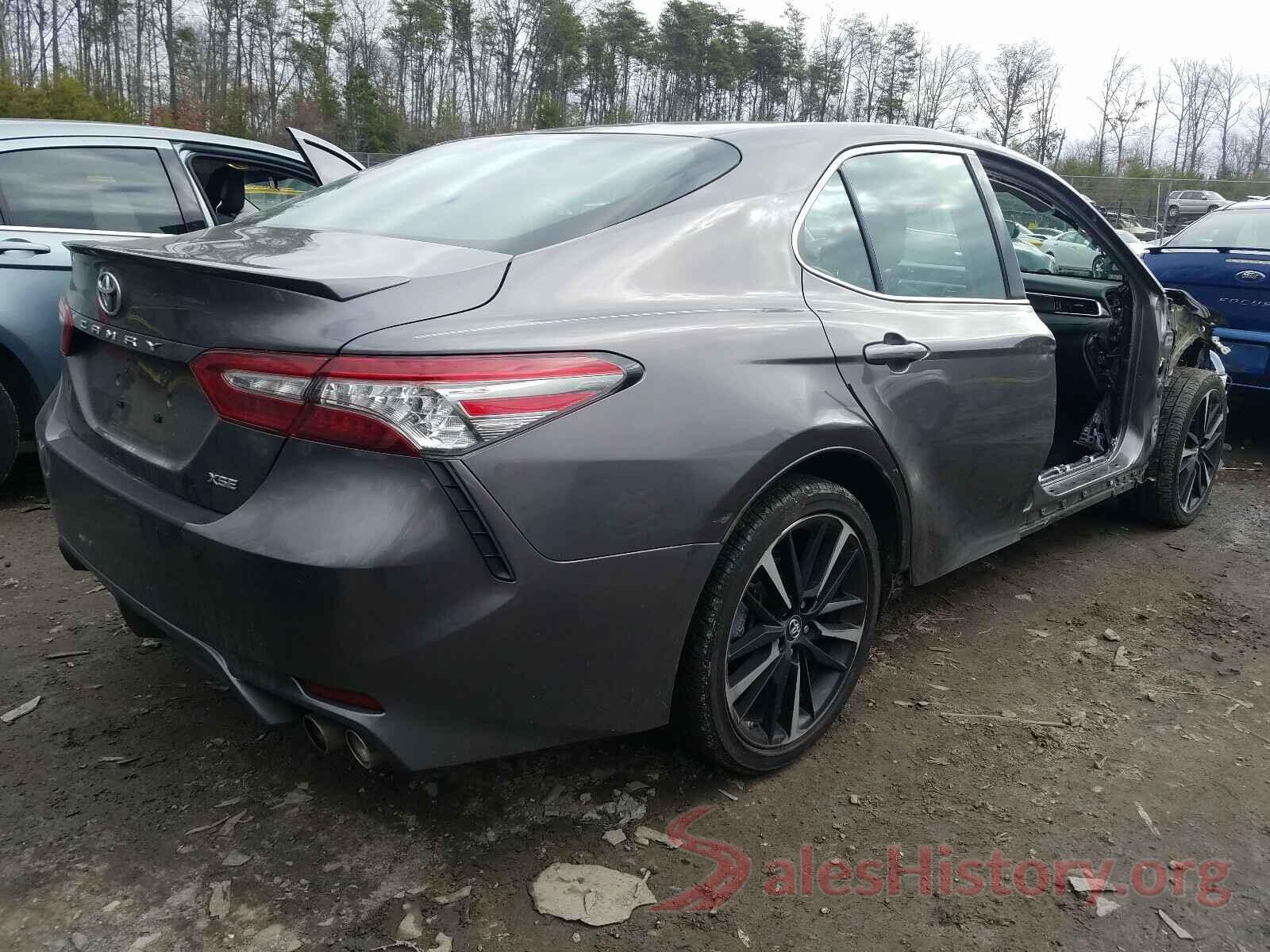 4T1B61HK3JU106418 2018 TOYOTA CAMRY