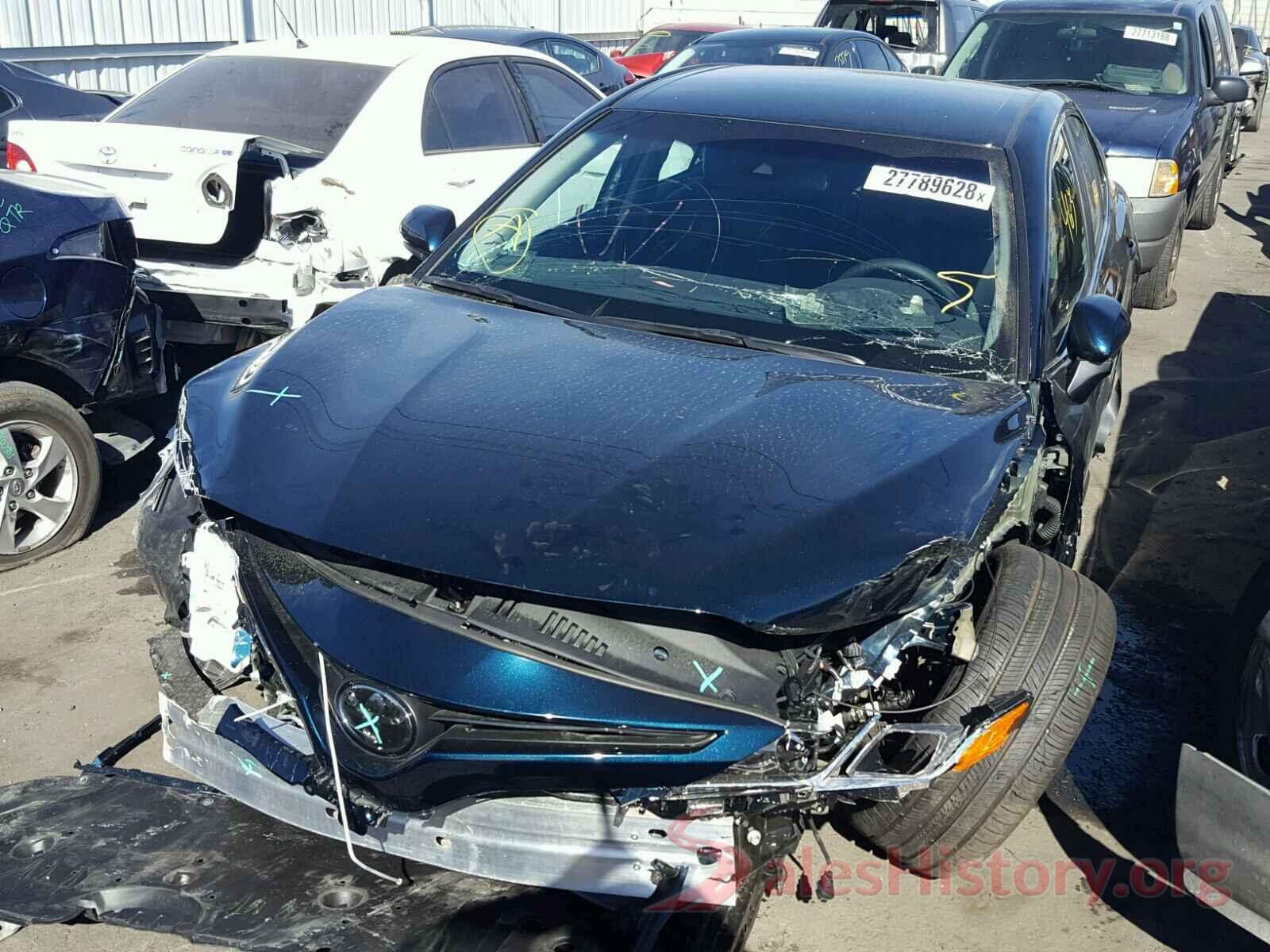 4T1B11HK3JU520247 2018 TOYOTA CAMRY