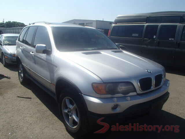 3VV2B7AX5KM144216 2003 BMW X5