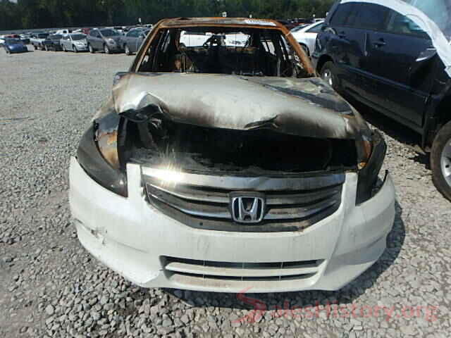 KNDEUCAAXM7040795 2011 HONDA ACCORD