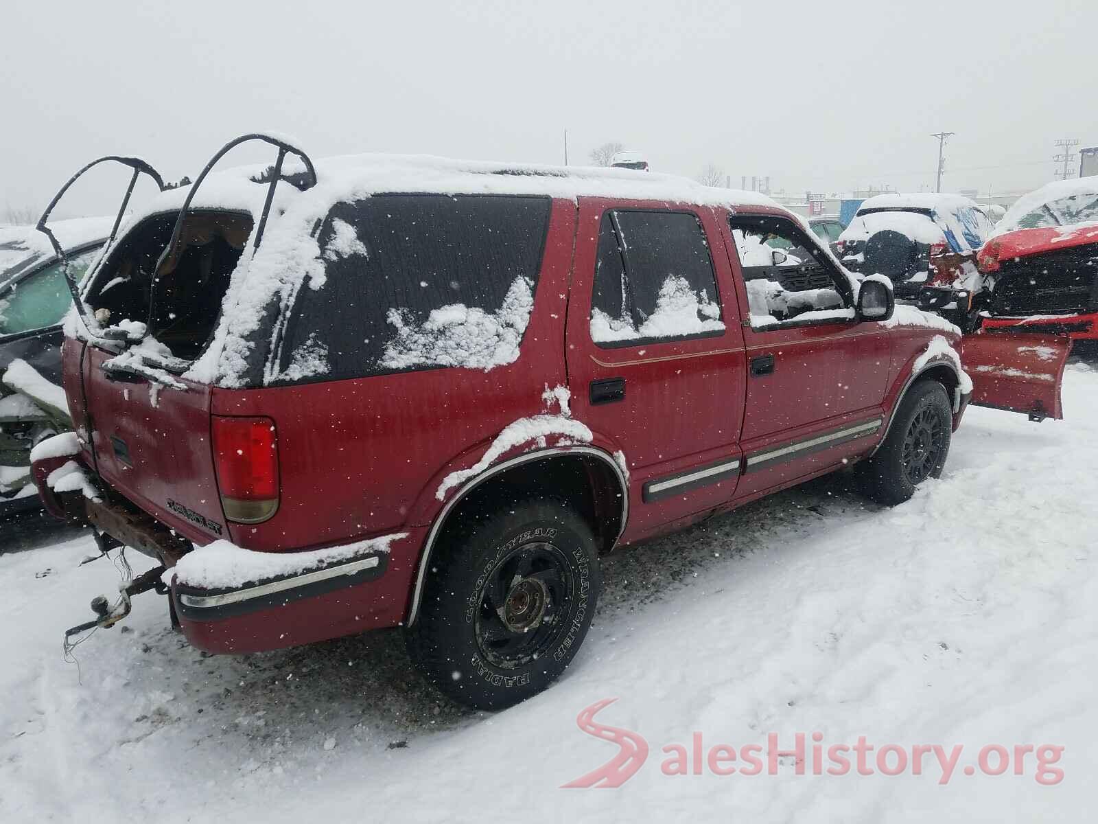 1GNDT13W7W2182945 1998 CHEVROLET BLAZER