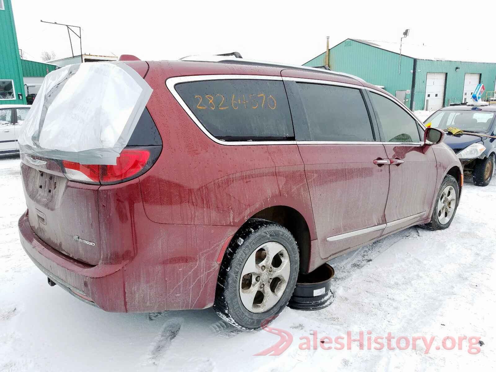 2C4RC1L79JR126832 2018 CHRYSLER PACIFICA