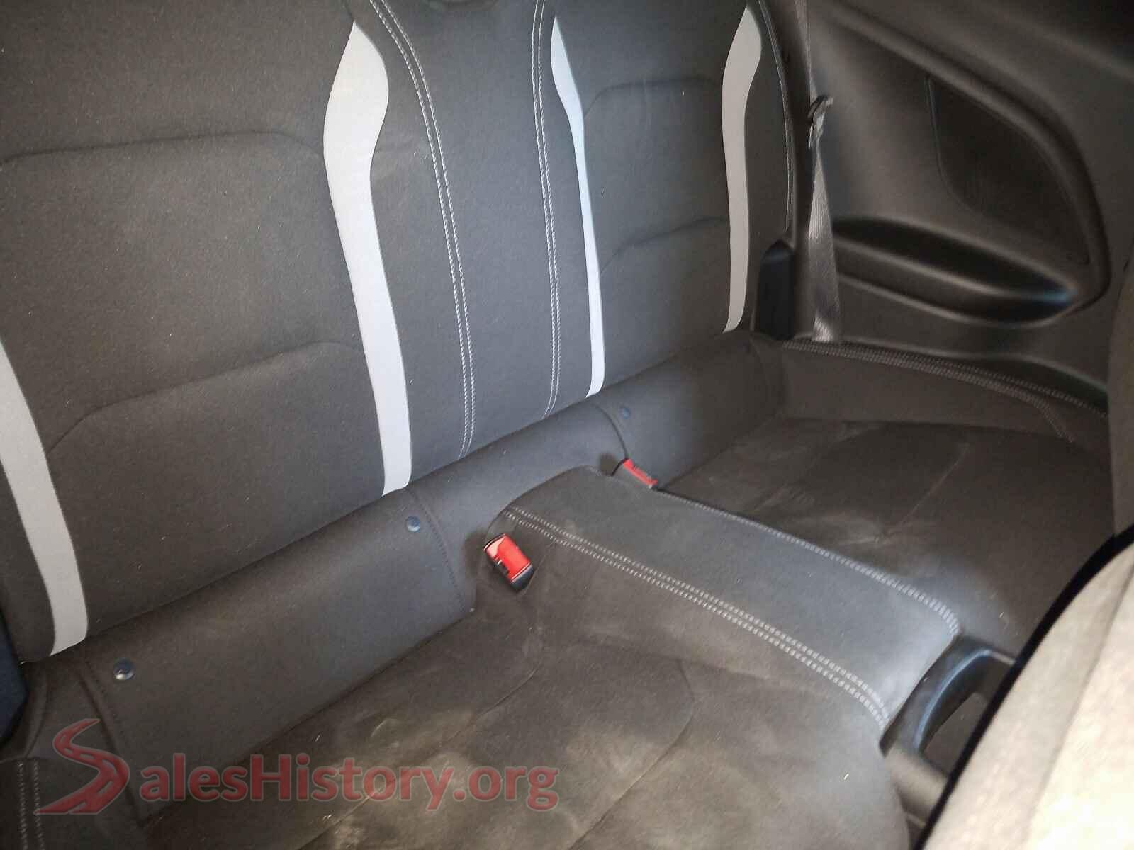 2019 CHEVROLET CAMARO VIN 1G1FB1RXXK0153703, left side view
