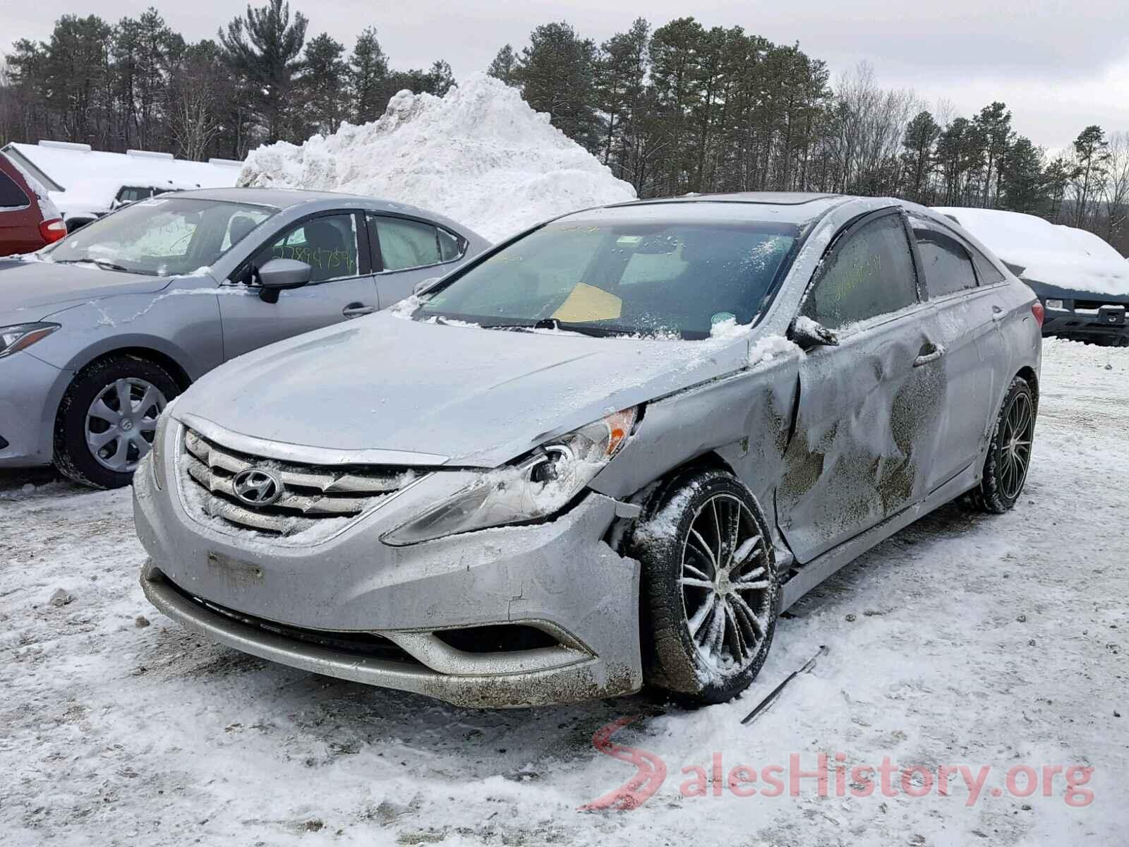 5NPEC4AC0BH120562 2011 HYUNDAI SONATA