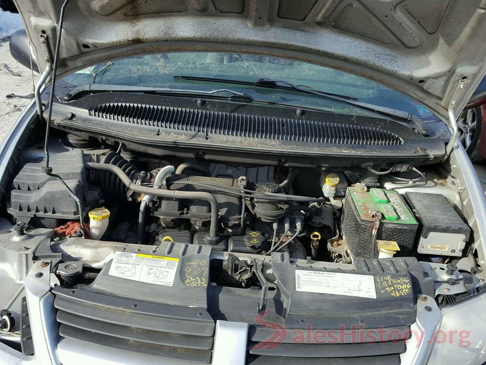 5NPD84LF2KH429177 2005 DODGE CARAVAN