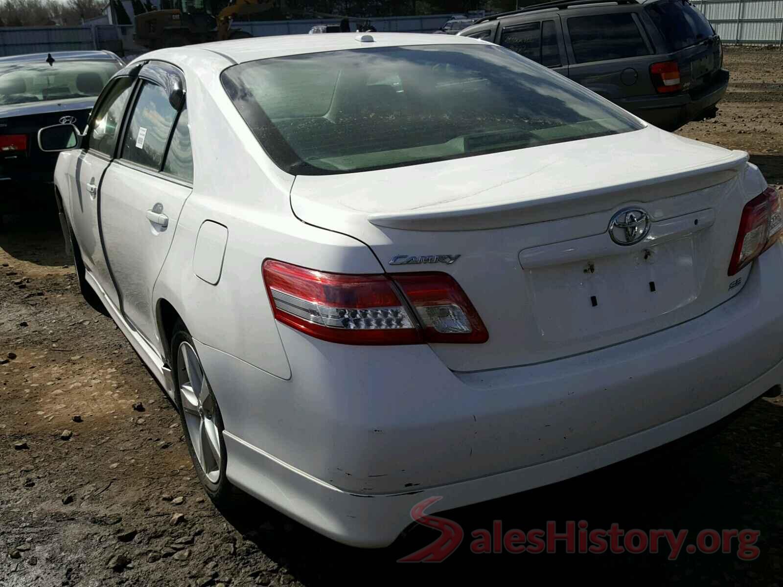 4T1BF3EK0BU755028 2011 TOYOTA CAMRY BASE