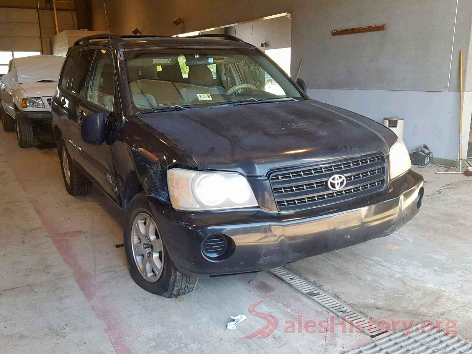 JTMZFREV9JJ157097 2002 TOYOTA HIGHLANDER