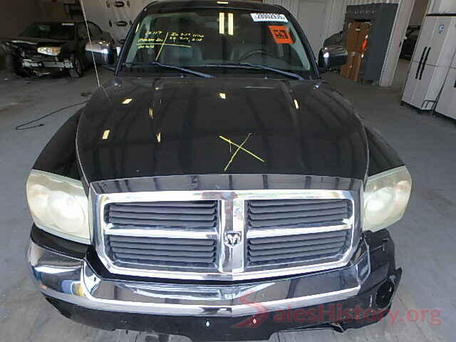 5TDDZ3DC8LS242582 2005 DODGE DAKOTA