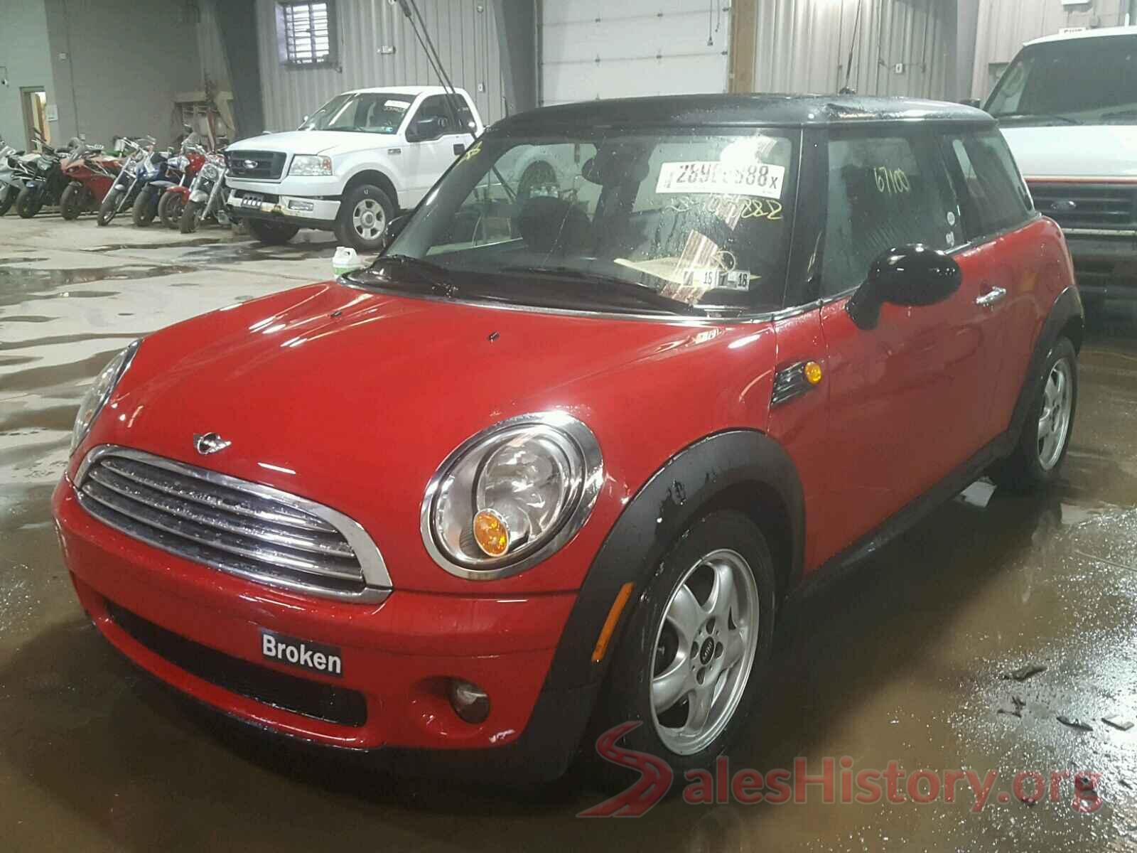 4T1B11HKXKU196702 2010 MINI COOPER