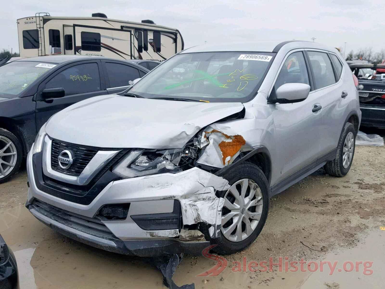 1V2NR2CA2KC623180 2017 NISSAN ROGUE S