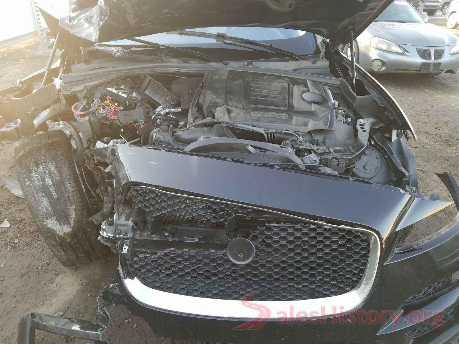 5N1DR2MN5KC624995 2018 JAGUAR F-PACE