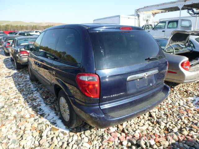 5XYPG4A3XJG338625 2005 CHRYSLER MINIVAN