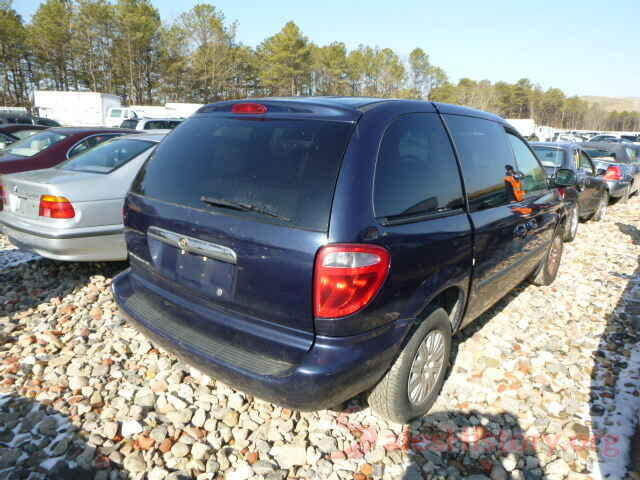 5XYPG4A3XJG338625 2005 CHRYSLER MINIVAN