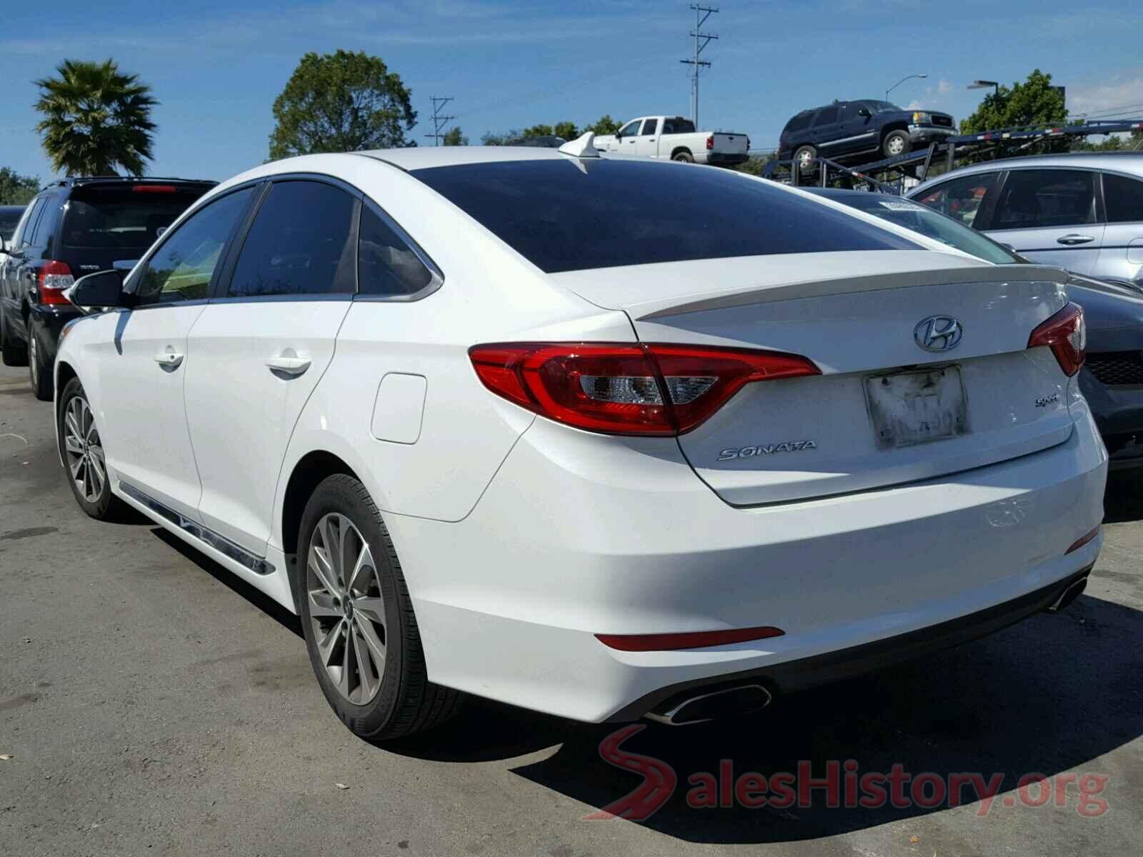 5YFBURHE3HP683833 2015 HYUNDAI SONATA