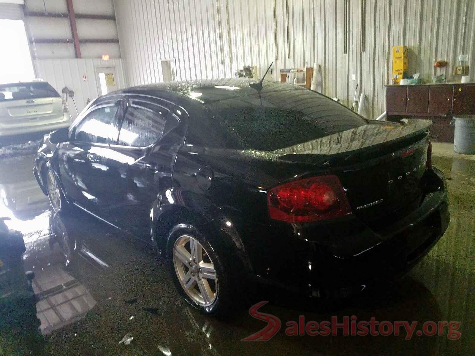 4JGDA5JB1GA720726 2013 DODGE AVENGER