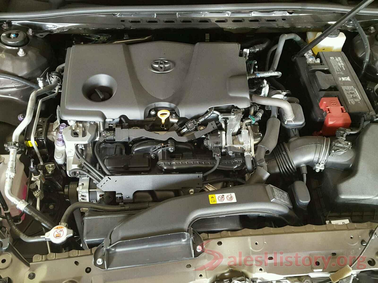 4T1B11HK6JU070240 2018 TOYOTA CAMRY