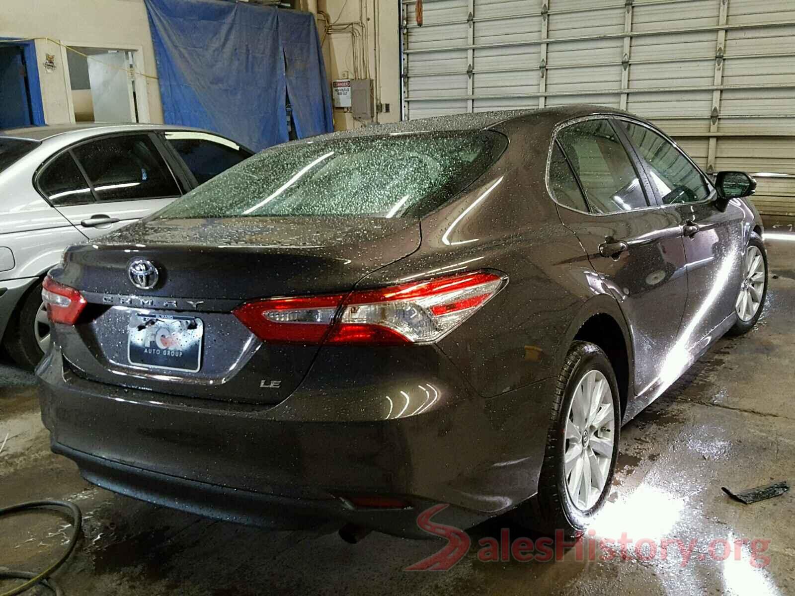 4T1B11HK6JU070240 2018 TOYOTA CAMRY