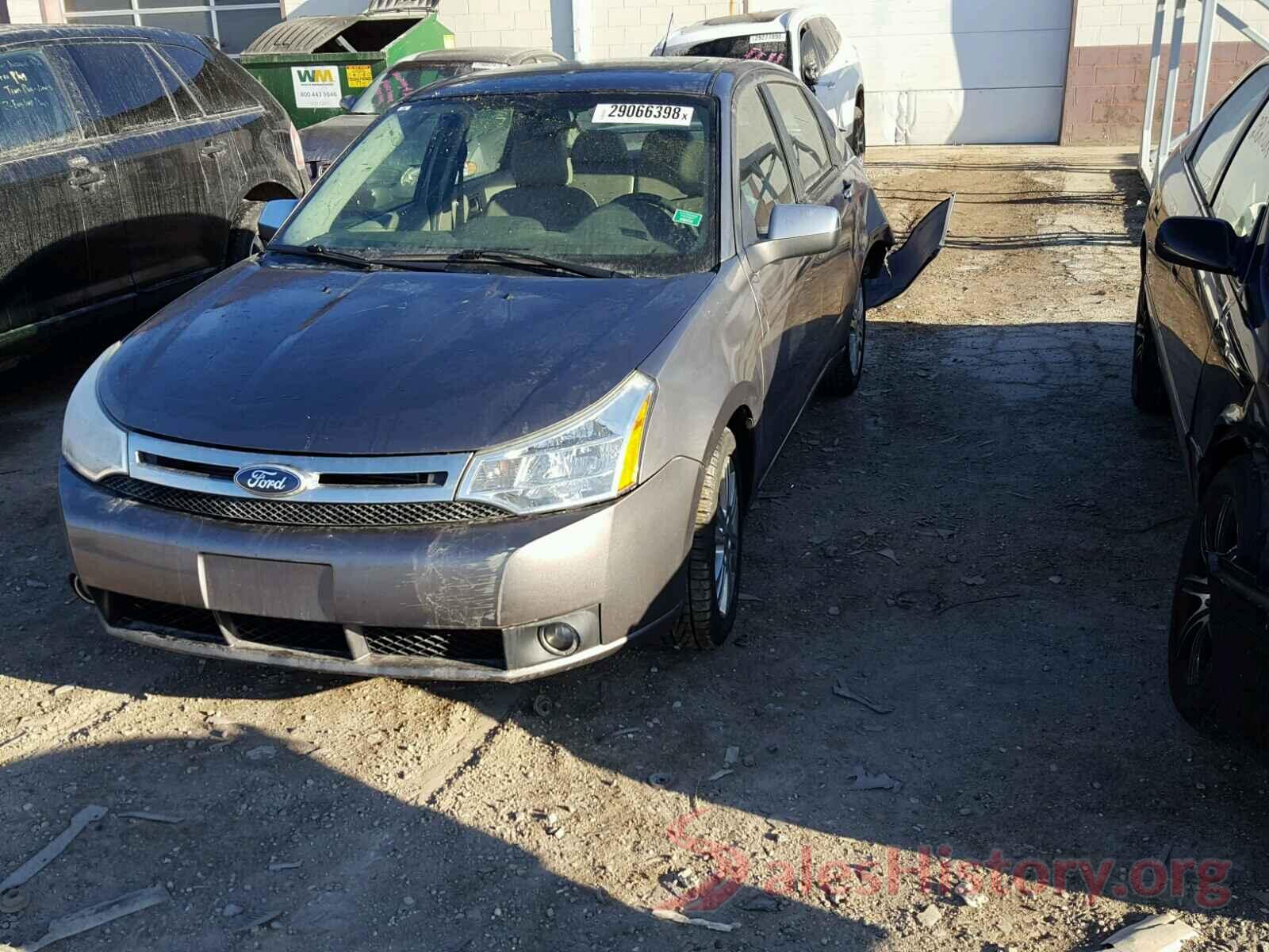 KM8J2CA46JU631486 2011 FORD FOCUS