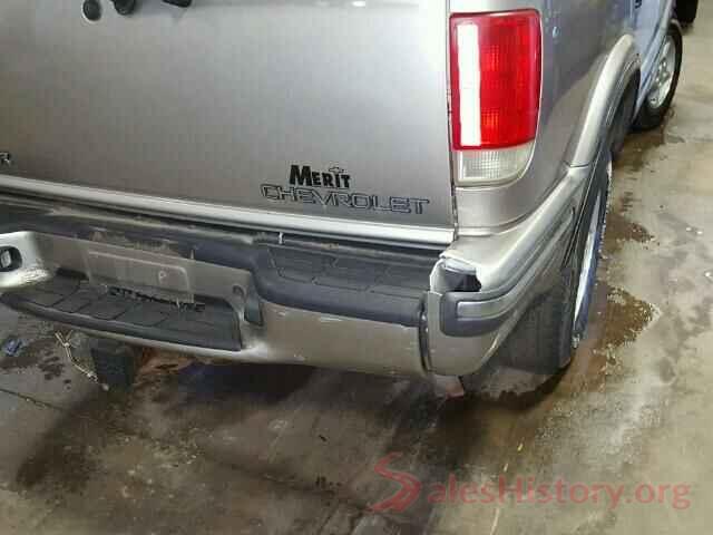 3G1BE6SMXHS533256 1999 CHEVROLET BLAZER