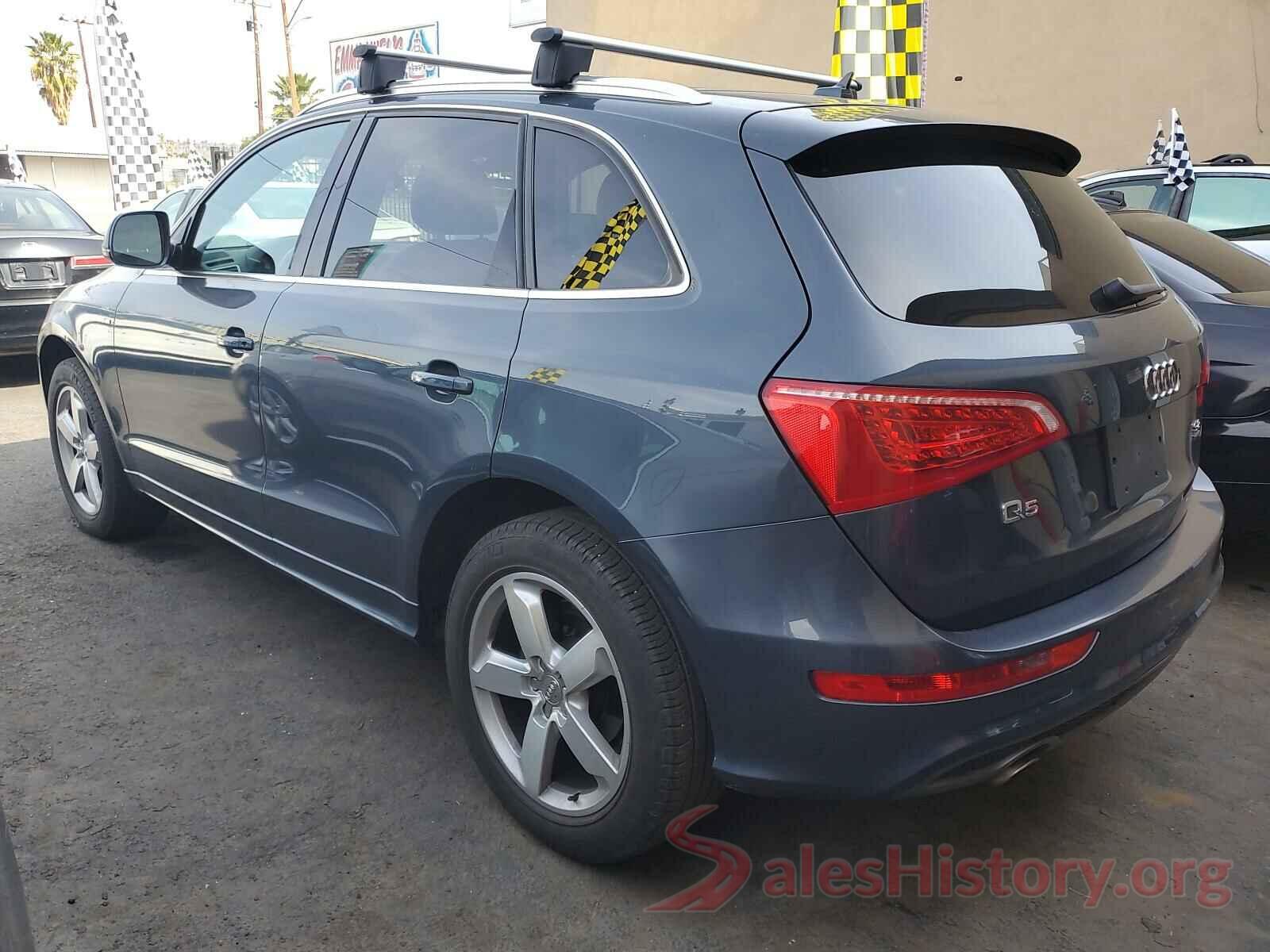 1C4RJECG8JC141554 2011 AUDI Q5