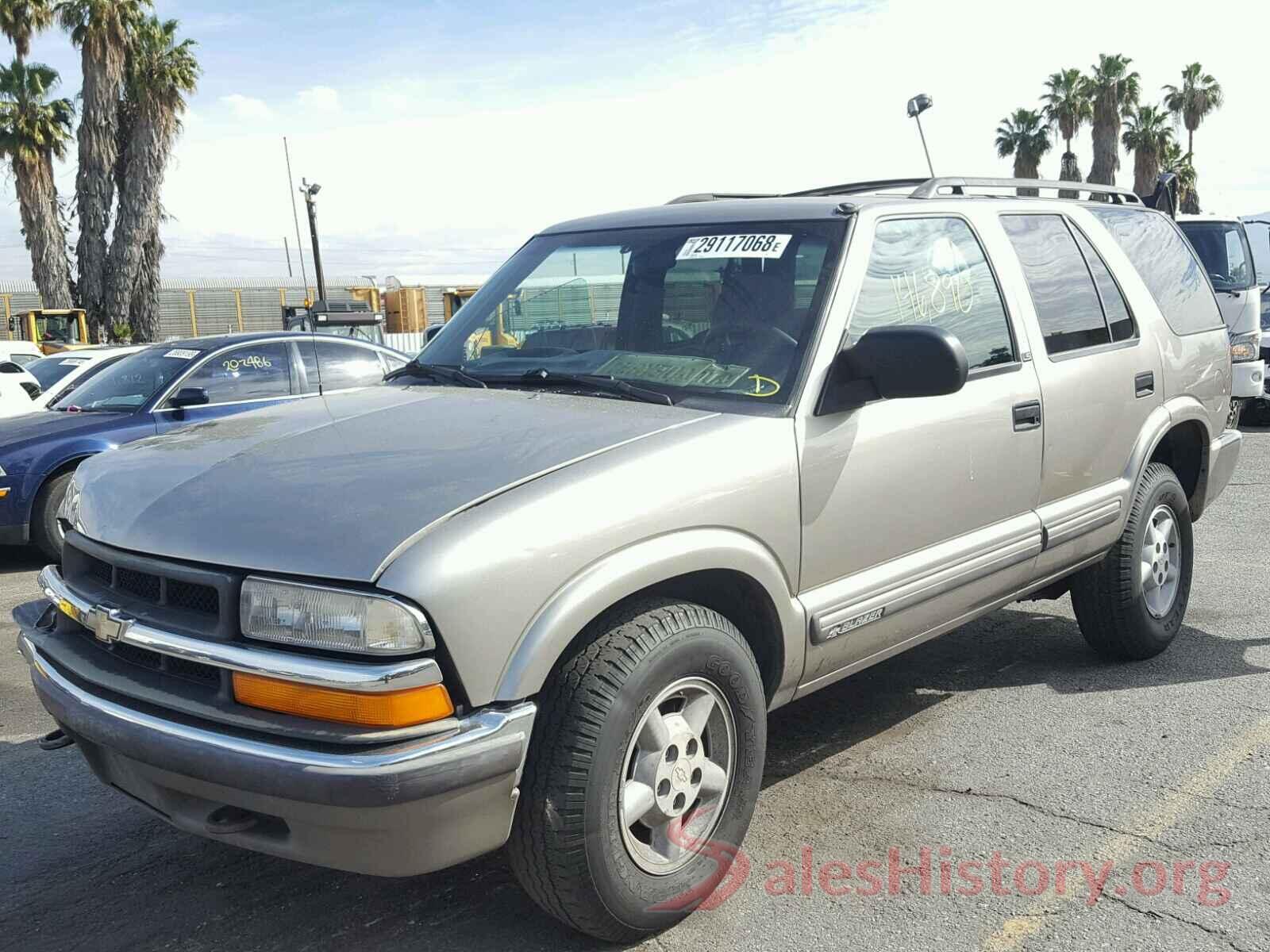 1FADP3H2XJL216528 2000 CHEVROLET BLAZER