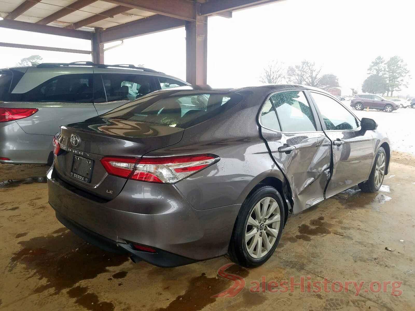 4T1BF1FK1HU400705 2018 TOYOTA CAMRY