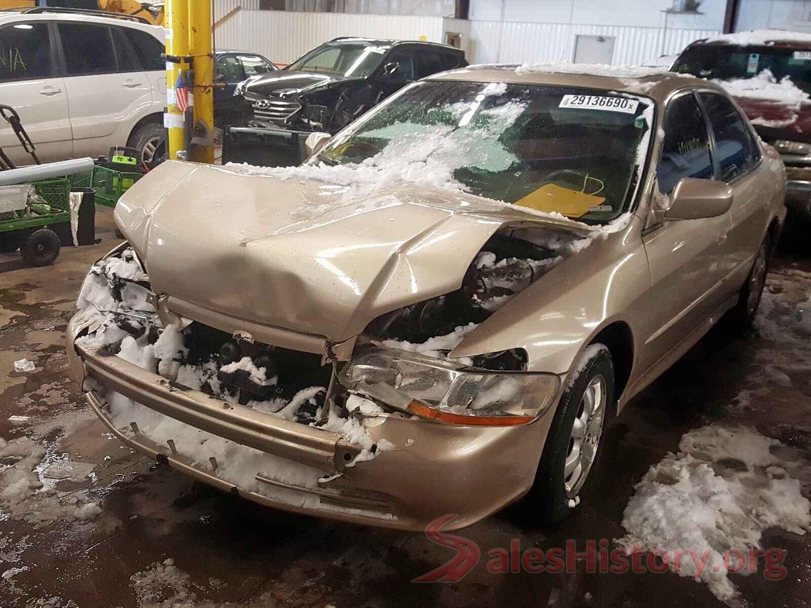 KMHD74LF2JU475370 2001 HONDA ACCORD