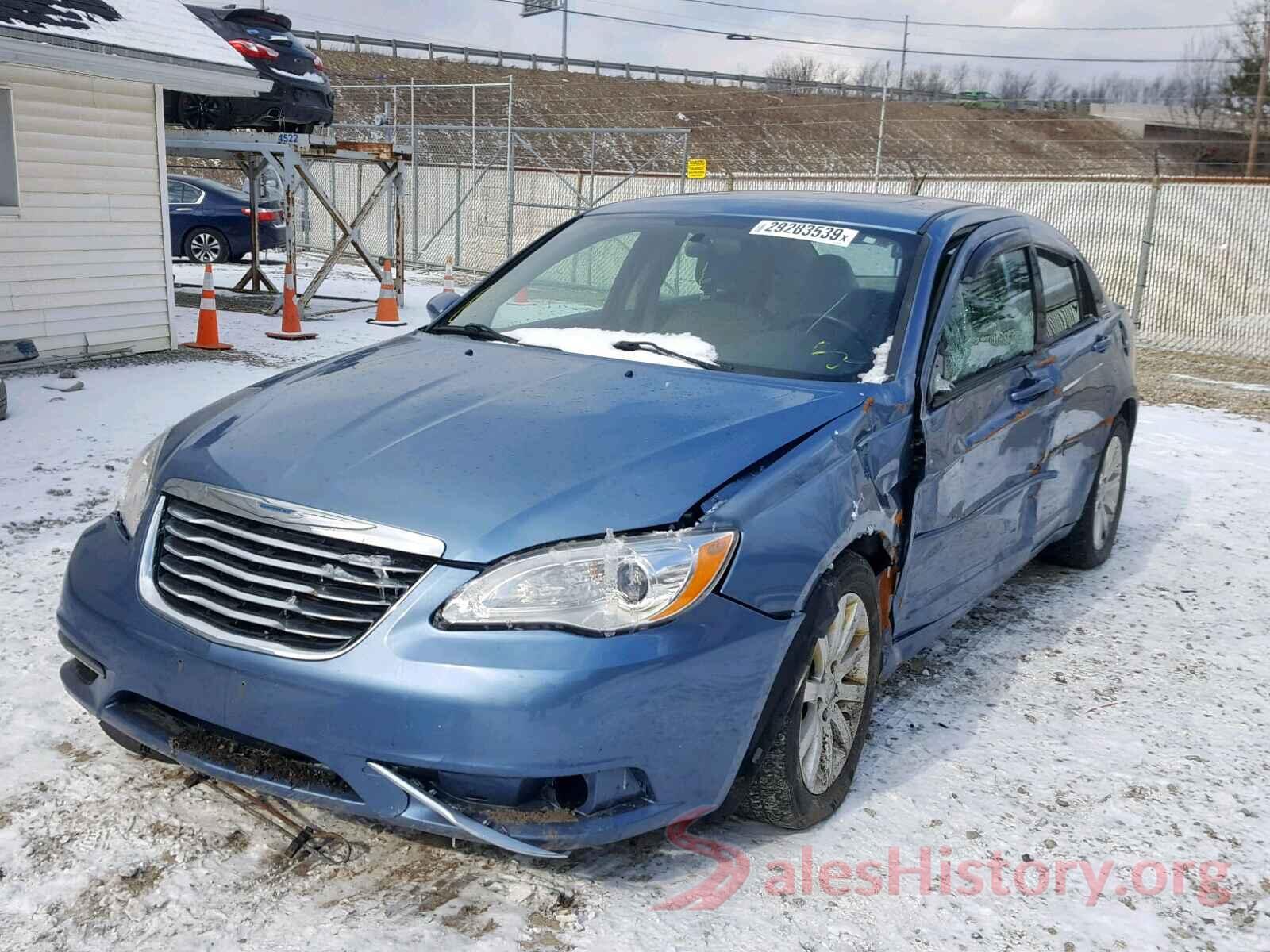 5NPE34AF8JH718665 2011 CHRYSLER 200 TOURIN