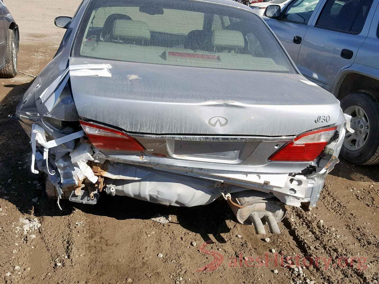 1C4RJEAG5KC763551 2001 INFINITI I30