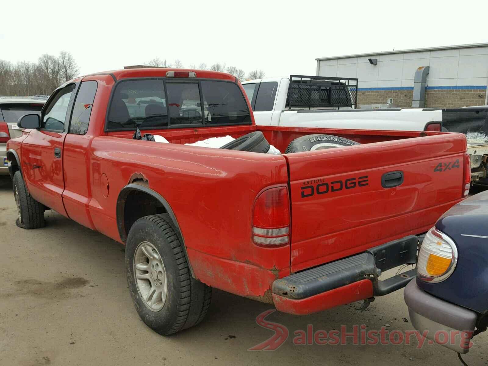 2HGFC4B02GH305593 2000 DODGE DAKOTA