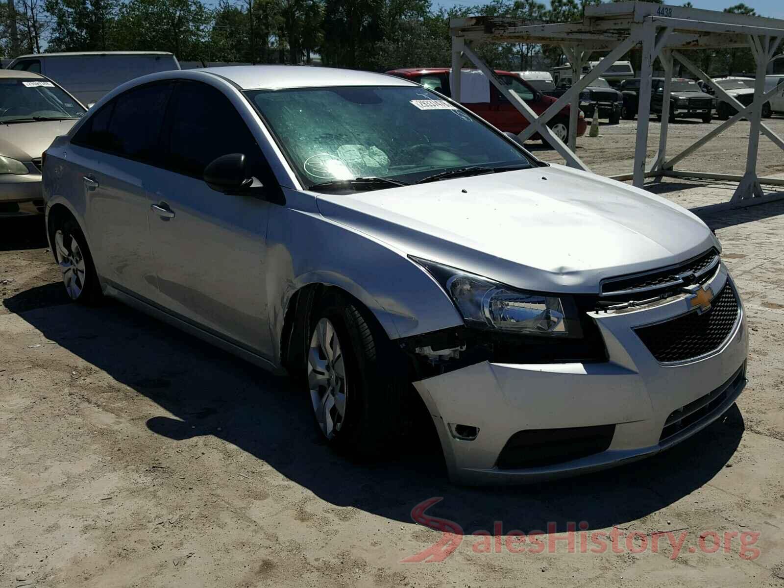 KM8SR4HF0JU289918 2014 CHEVROLET CRUZE