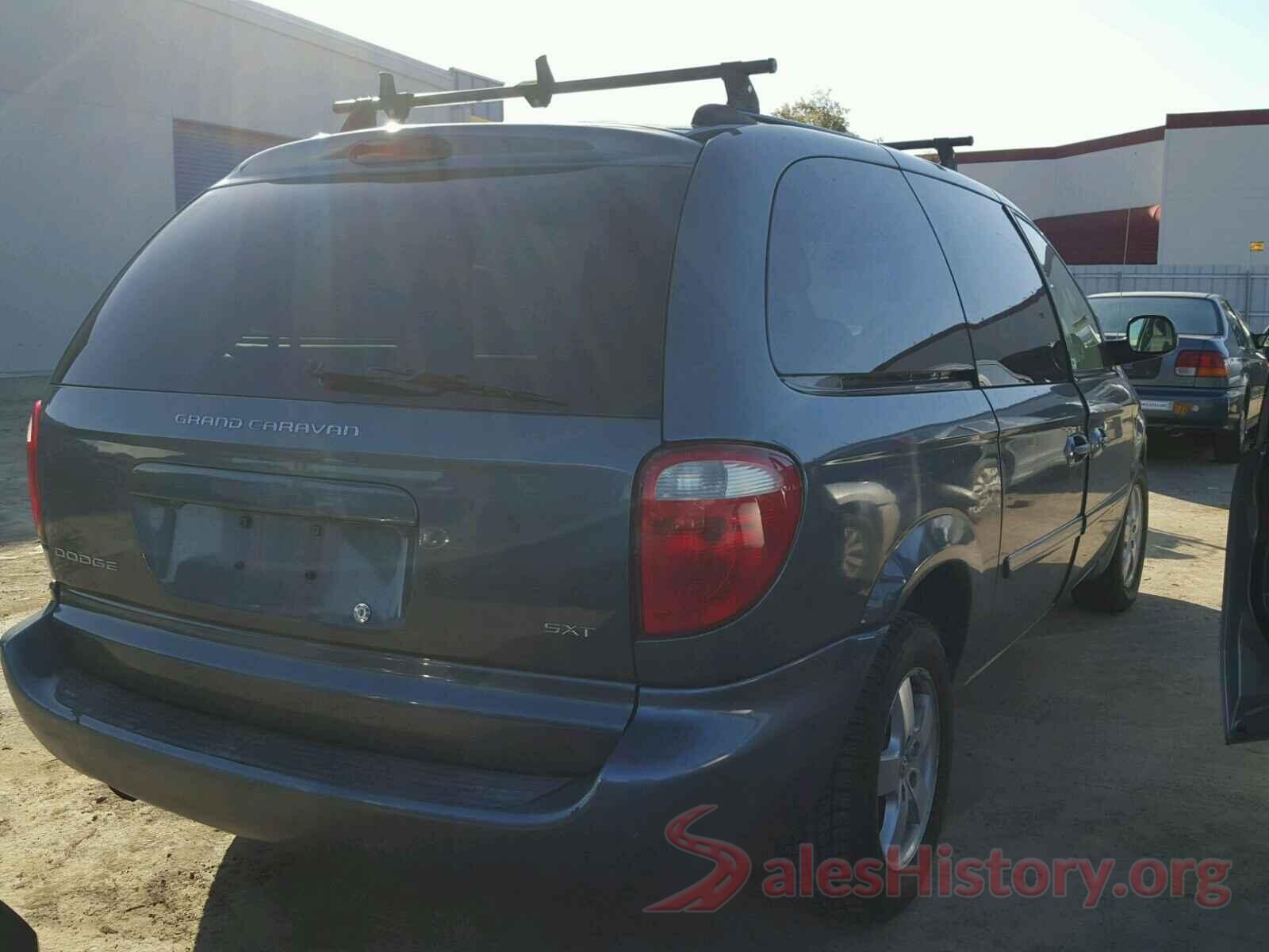 5XXGT4L3XJG216330 2005 DODGE CARAVAN