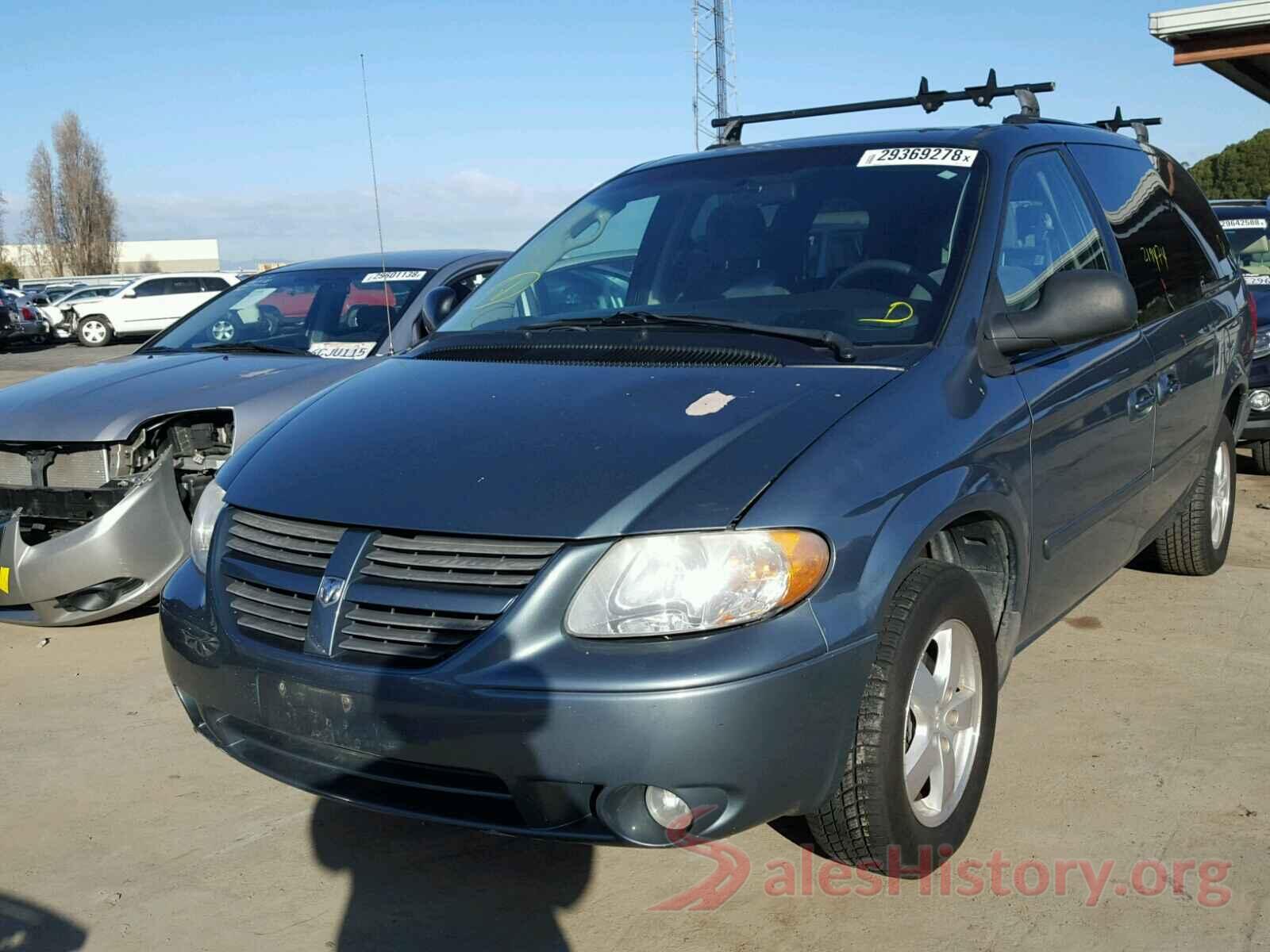 5XXGT4L3XJG216330 2005 DODGE CARAVAN