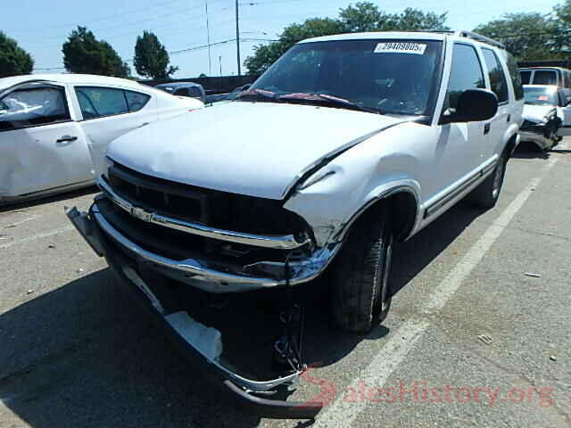 3VWD17AJ1JM227630 1998 CHEVROLET BLAZER