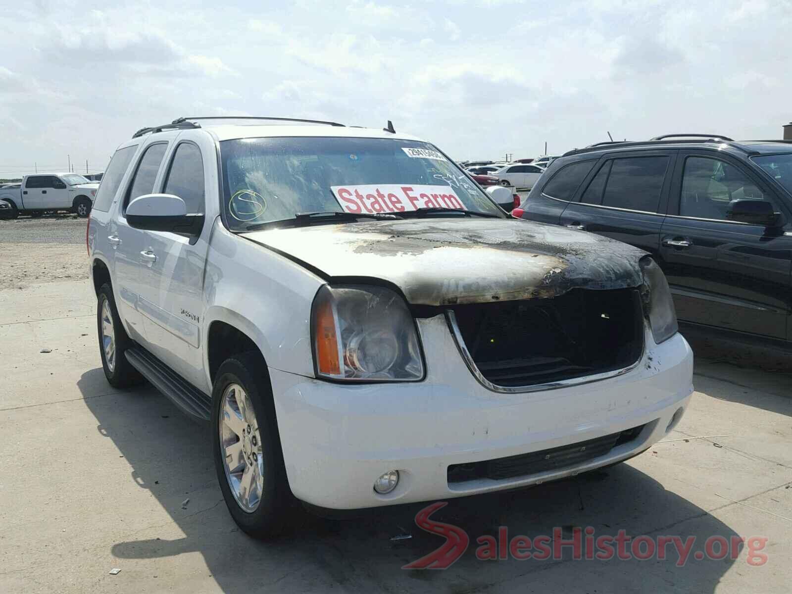 KM8J3CA21HU575267 2008 GMC YUKON