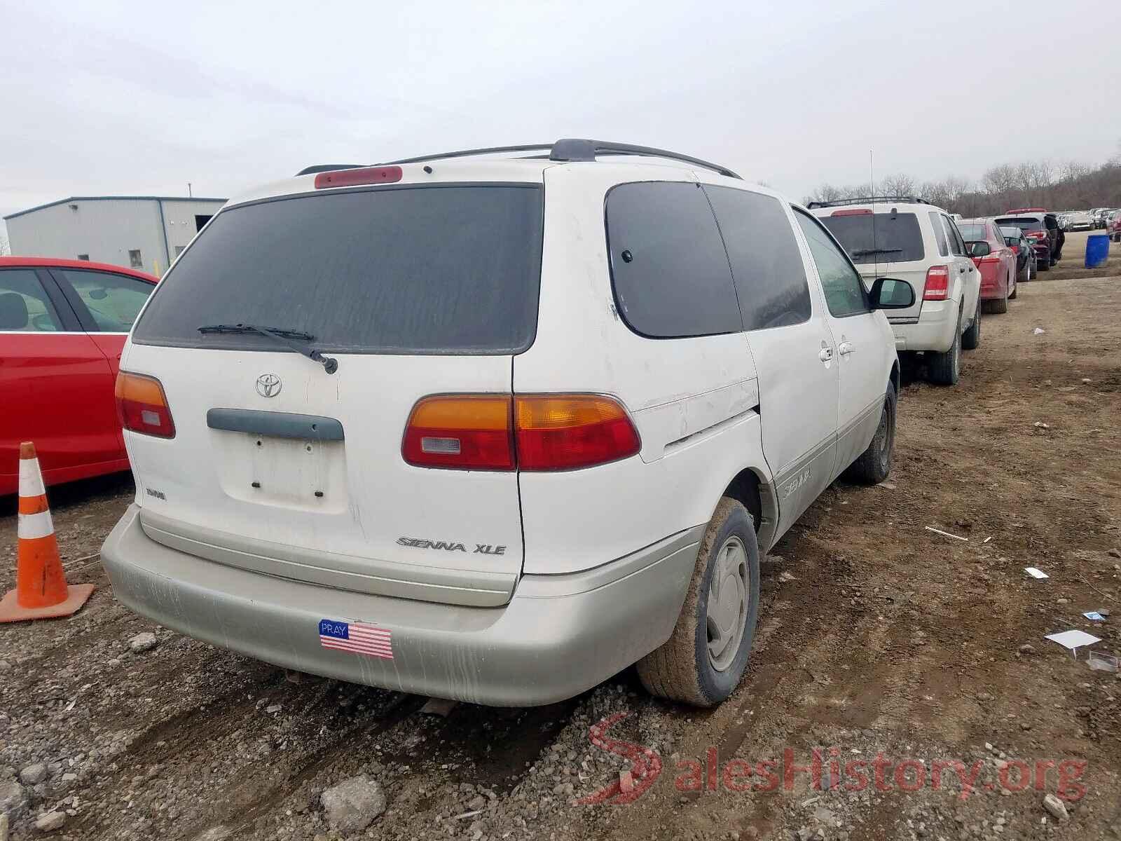 MLHPC4416G5300023 1998 TOYOTA SIENNA