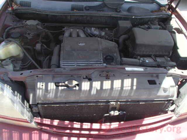 5TFAZ5CN7JX069372 1999 LEXUS RX300